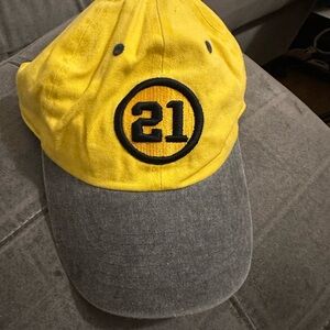 Roberto Clemente “21” Cap